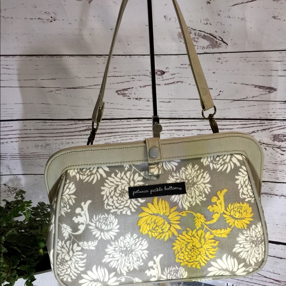 Super cute Petunia Pickle  Bottom diaper handbag!